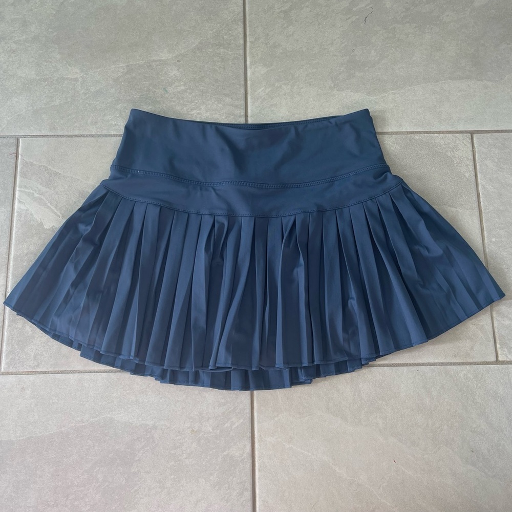 GOLDHINGE tennis skirt- Stone Navy color